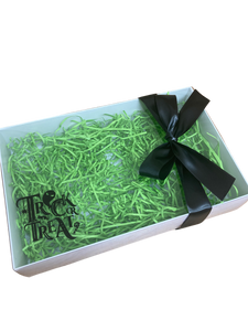 BLACK TRICK OR TREAT CLEAR LID GIFT BOX 240x155x50mm